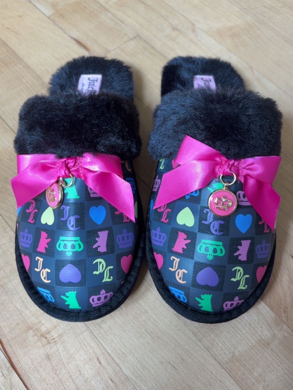 Juicy Couture Black Fuzzy Slide Slippers with Pink Bow